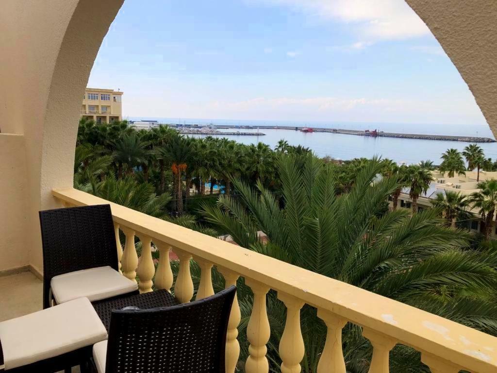 Oscar Beachfront Resort & Spa & Casino Kerínia Kültér fotó