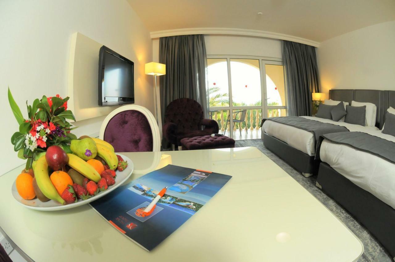 Oscar Beachfront Resort & Spa & Casino Kerínia Kültér fotó