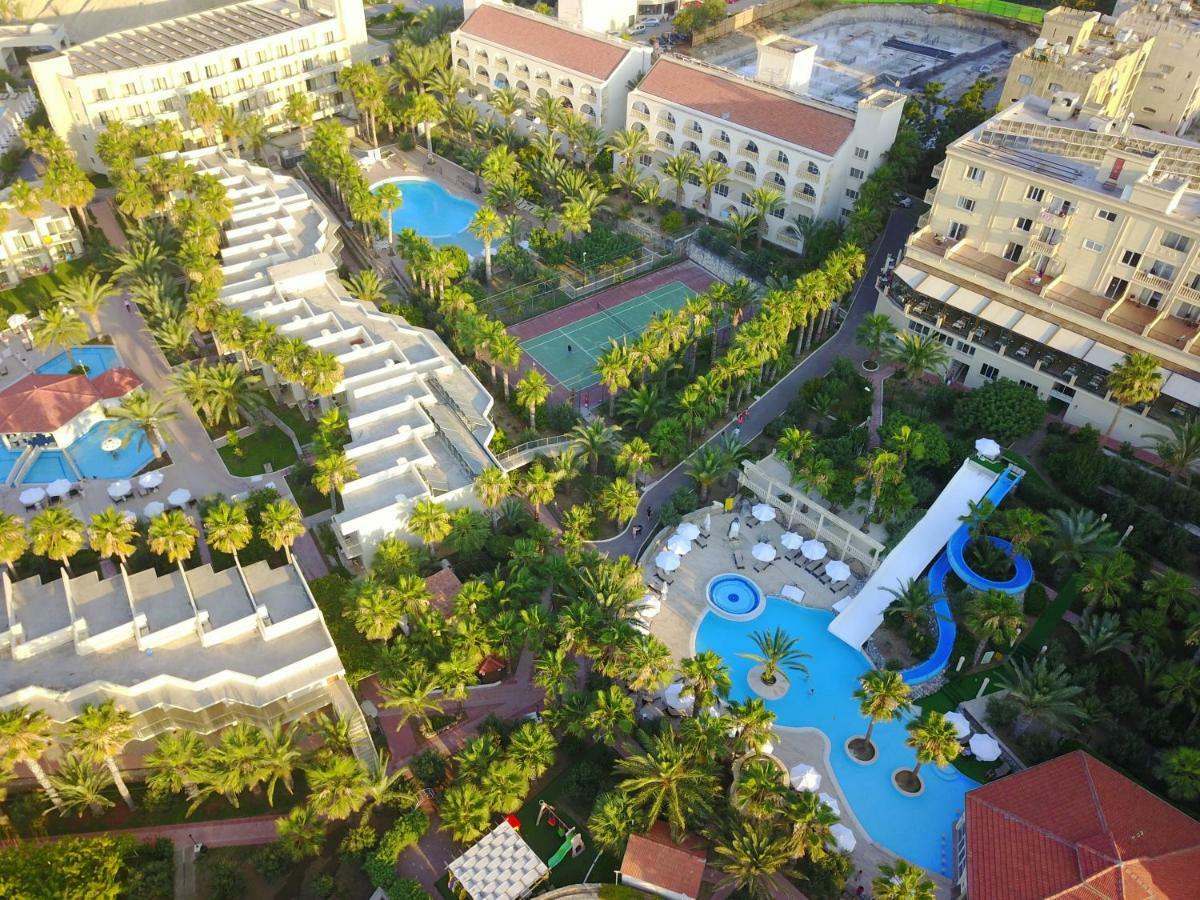 Oscar Beachfront Resort & Spa & Casino Kerínia Kültér fotó